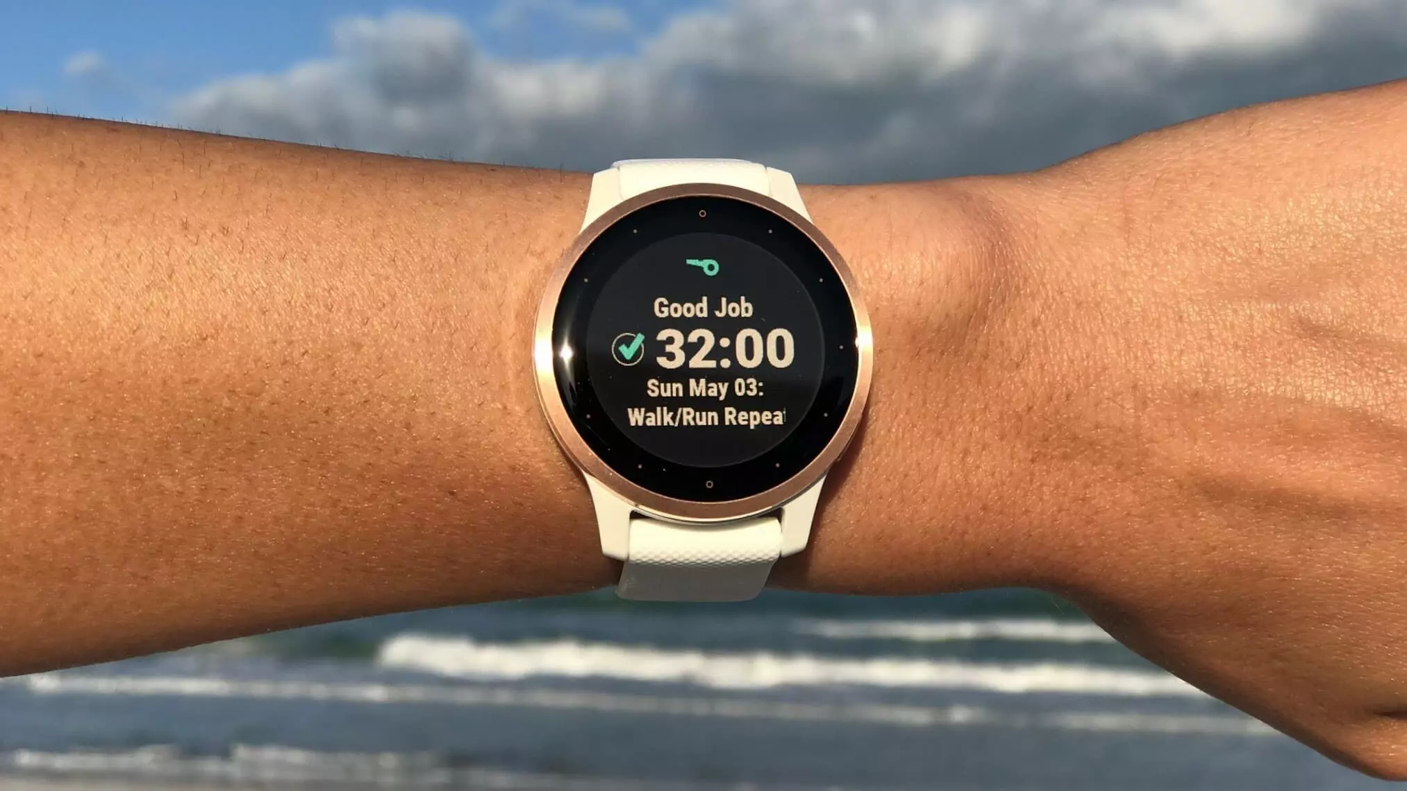 Vivoactive 4s online light gold